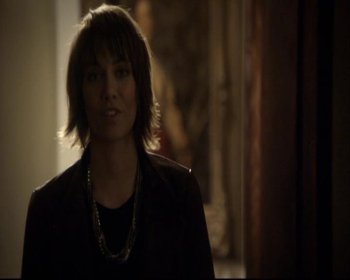 VampireDiariesWorld-dot-org_2x08Rose2079.jpg