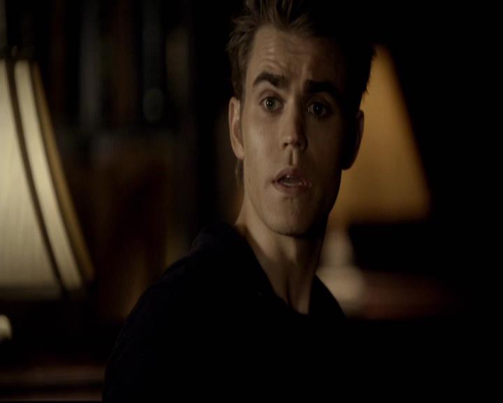 VampireDiariesWorld-dot-org_2x08Rose2093.jpg