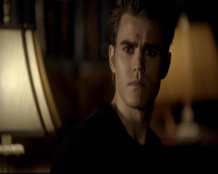 VampireDiariesWorld-dot-org_2x08Rose2100.jpg