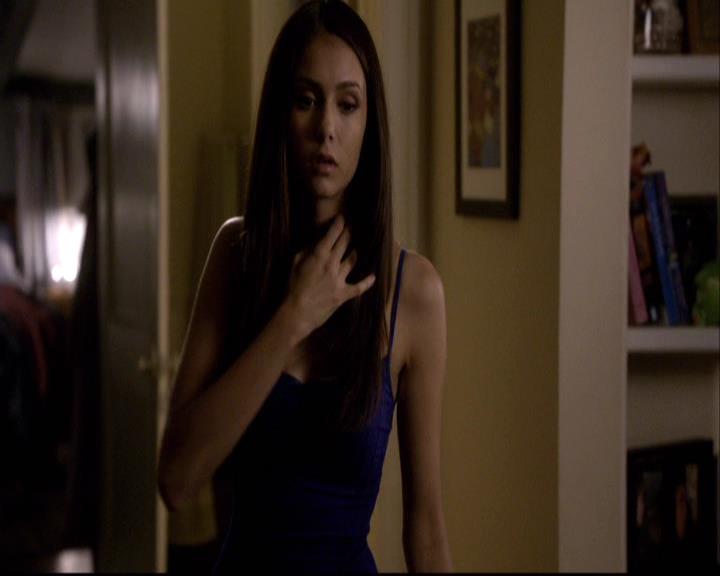 VampireDiariesWorld-dot-org_2x08Rose2135.jpg