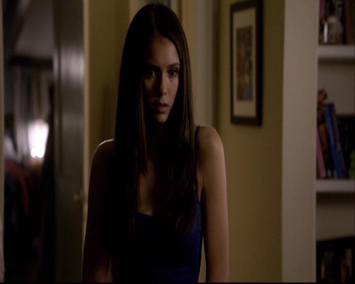 VampireDiariesWorld-dot-org_2x08Rose2139.jpg