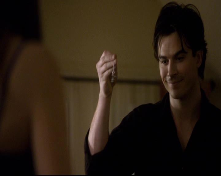 VampireDiariesWorld-dot-org_2x08Rose2144.jpg