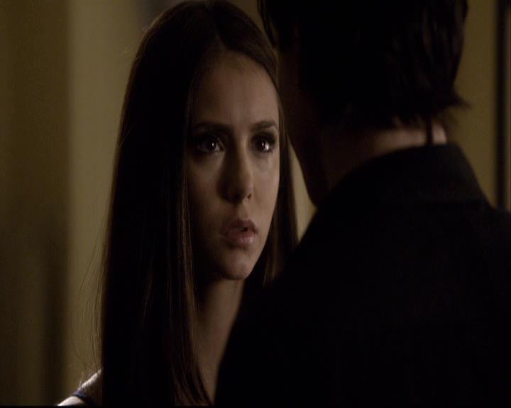 VampireDiariesWorld-dot-org_2x08Rose2179.jpg