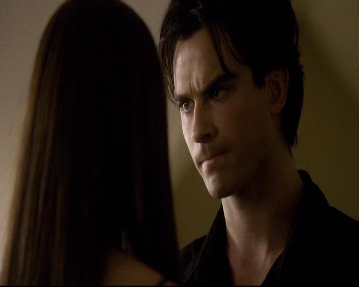 VampireDiariesWorld-dot-org_2x08Rose2180.jpg