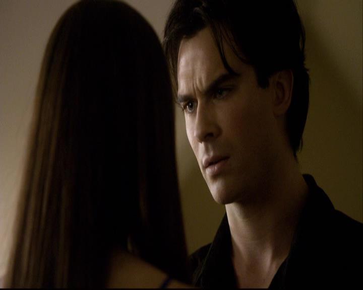VampireDiariesWorld-dot-org_2x08Rose2185.jpg