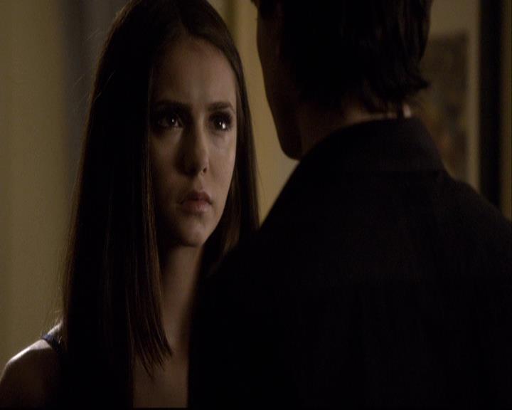 VampireDiariesWorld-dot-org_2x08Rose2194.jpg