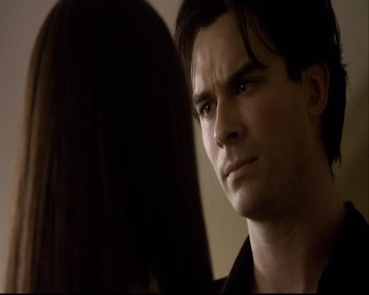 VampireDiariesWorld-dot-org_2x08Rose2199.jpg