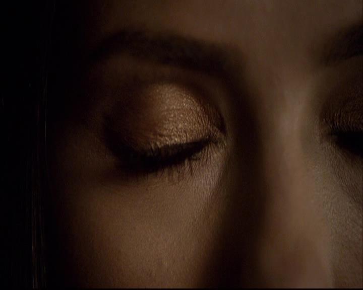 VampireDiariesWorld-dot-org_2x08Rose2221.jpg