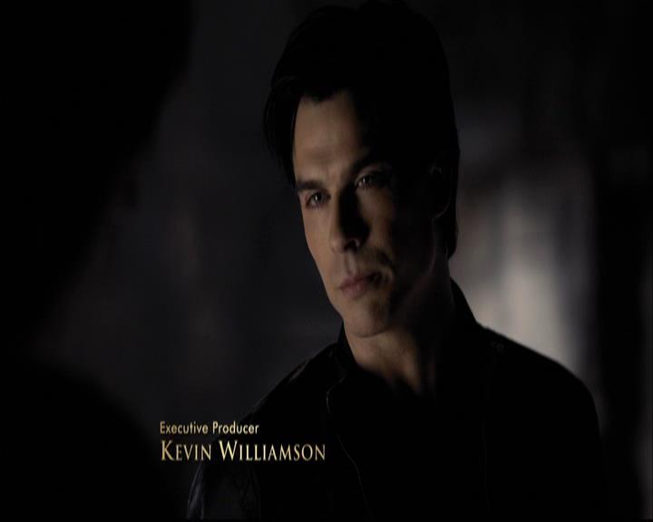 VampireDiariesWorld-dot-org_2x11ByTheLightOfTheMoon0224.jpg