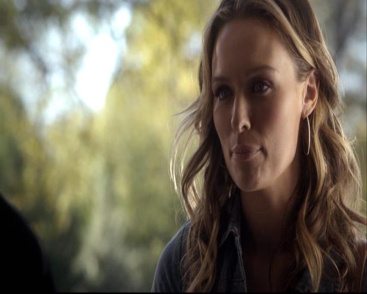 VampireDiariesWorld-dot-org_2x11ByTheLightOfTheMoon0266.jpg
