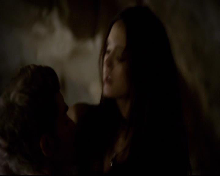 VampireDiariesWorld-dot-org_2x11ByTheLightOfTheMoon0837.jpg