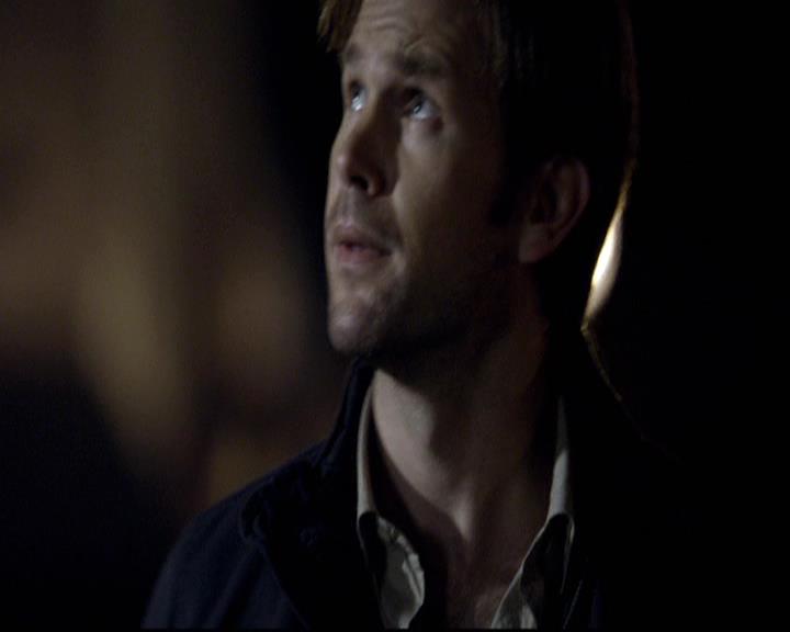 VampireDiariesWorld-dot-org_2x11ByTheLightOfTheMoon1524.jpg