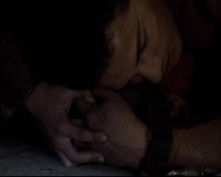VampireDiariesWorld-dot-org_2x11ByTheLightOfTheMoon1532.jpg