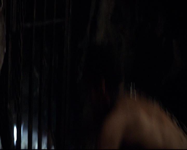 VampireDiariesWorld-dot-org_2x11ByTheLightOfTheMoon1584.jpg