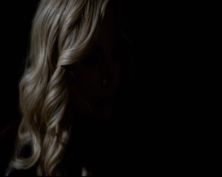 VampireDiariesWorld-dot-org_2x11ByTheLightOfTheMoon1659.jpg