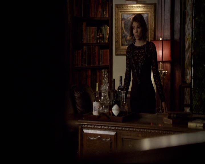 VampireDiariesWorld-dot-org_2x11ByTheLightOfTheMoon1711.jpg
