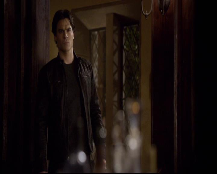 VampireDiariesWorld-dot-org_2x11ByTheLightOfTheMoon1712.jpg