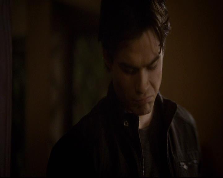 VampireDiariesWorld-dot-org_2x11ByTheLightOfTheMoon1735.jpg