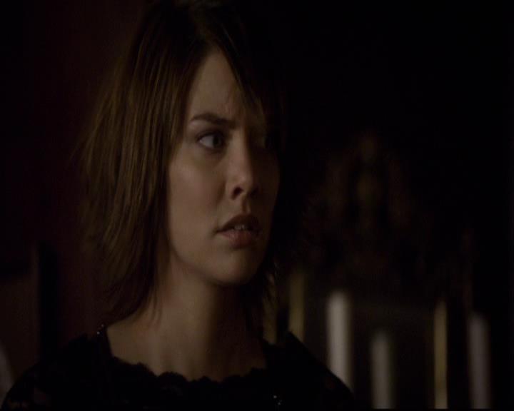 VampireDiariesWorld-dot-org_2x11ByTheLightOfTheMoon1752.jpg