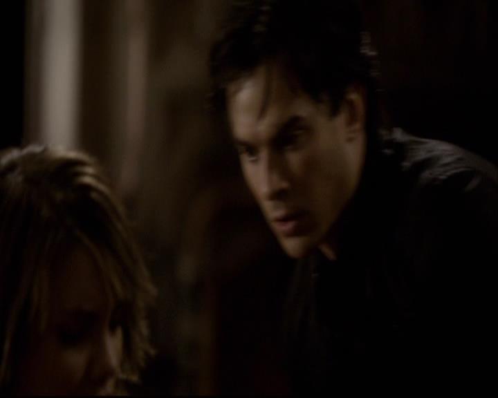 VampireDiariesWorld-dot-org_2x11ByTheLightOfTheMoon1768.jpg
