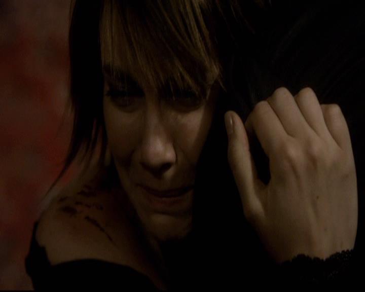 VampireDiariesWorld-dot-org_2x11ByTheLightOfTheMoon1787.jpg
