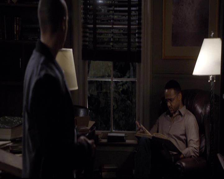 VampireDiariesWorld-dot-org_2x11ByTheLightOfTheMoon1802.jpg