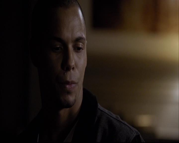 VampireDiariesWorld-dot-org_2x11ByTheLightOfTheMoon1807.jpg