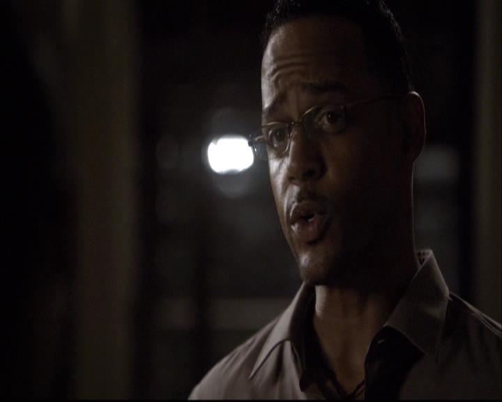 VampireDiariesWorld-dot-org_2x11ByTheLightOfTheMoon1834.jpg
