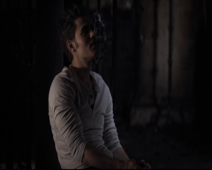 VampireDiariesWorld-dot-org_2x11ByTheLightOfTheMoon1859.jpg