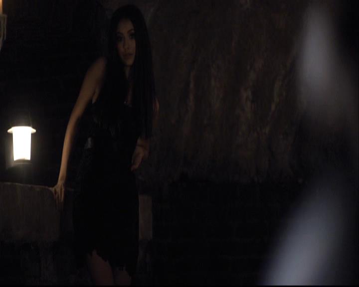 VampireDiariesWorld-dot-org_2x11ByTheLightOfTheMoon1861.jpg
