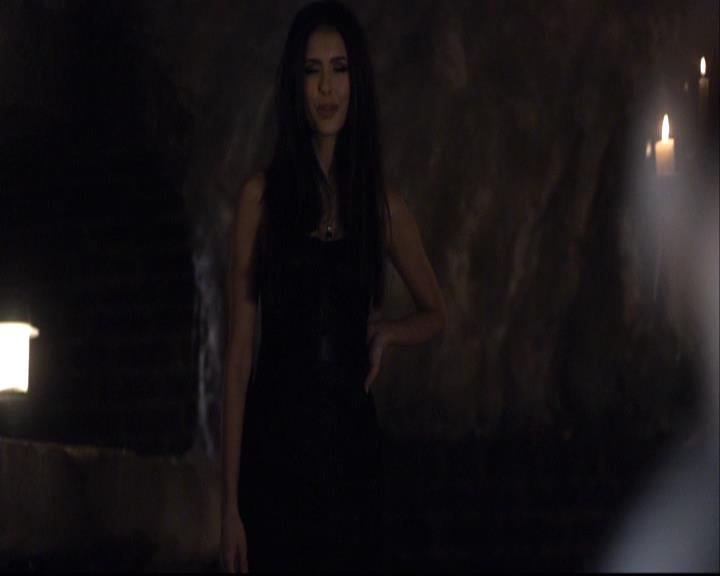 VampireDiariesWorld-dot-org_2x11ByTheLightOfTheMoon1863.jpg