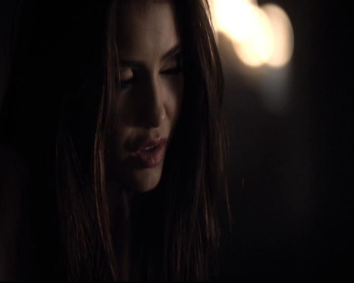 VampireDiariesWorld-dot-org_2x11ByTheLightOfTheMoon1916.jpg