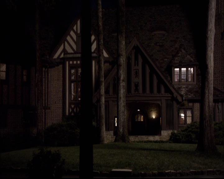 VampireDiariesWorld-dot-org_2x11ByTheLightOfTheMoon2156.jpg