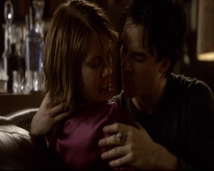 VampireDiariesWorld-dot-org_2x11ByTheLightOfTheMoon2250.jpg