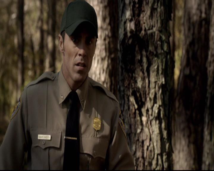 VampireDiariesWorld-dot-org_2x12TheDecent0068.jpg