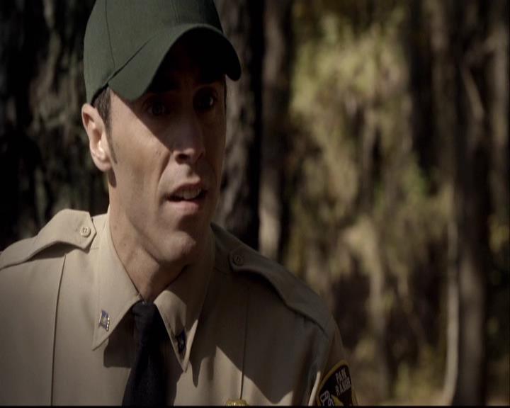 VampireDiariesWorld-dot-org_2x12TheDecent0076.jpg