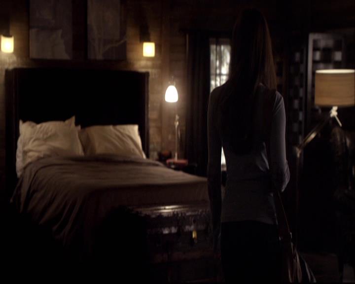 VampireDiariesWorld-dot-org_2x12TheDecent0108.jpg