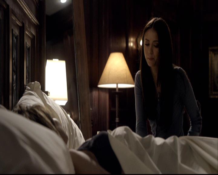 VampireDiariesWorld-dot-org_2x12TheDecent0611.jpg