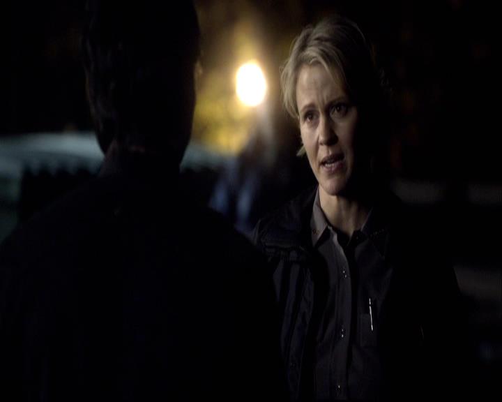 VampireDiariesWorld-dot-org_2x12TheDecent1325.jpg