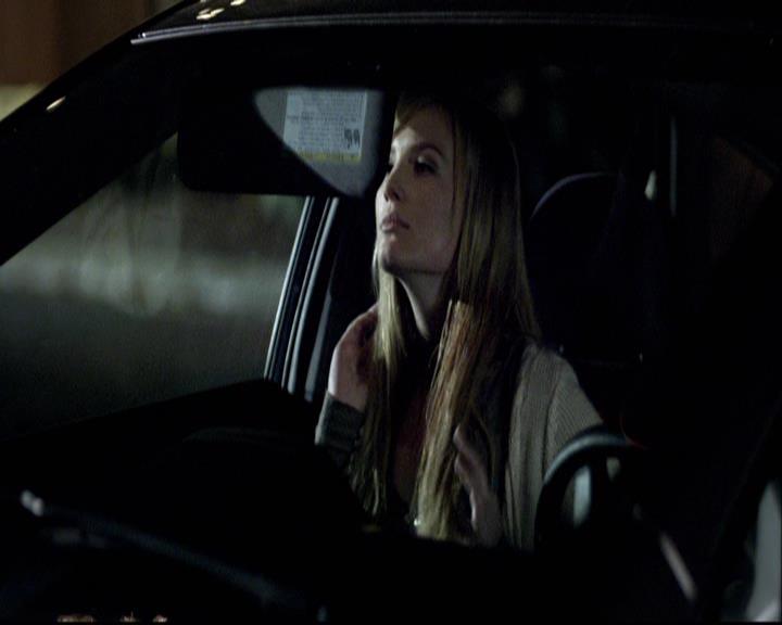 VampireDiariesWorld-dot-org_2x12TheDecent1371.jpg