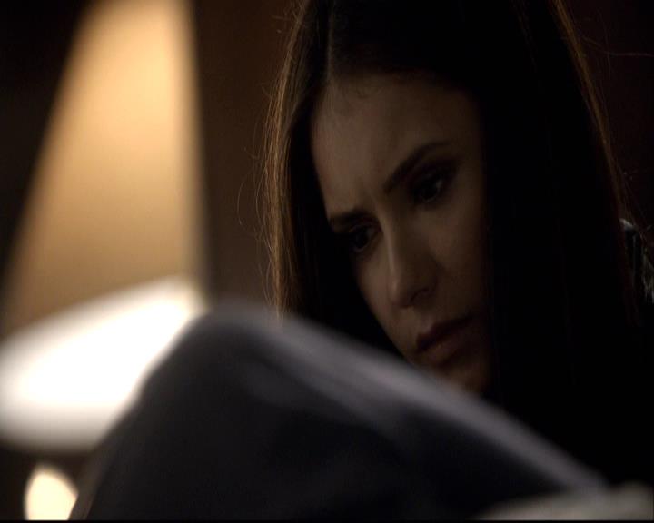VampireDiariesWorld-dot-org_2x12TheDecent1517.jpg