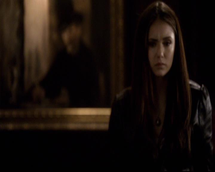 VampireDiariesWorld-dot-org_2x12TheDecent1554.jpg