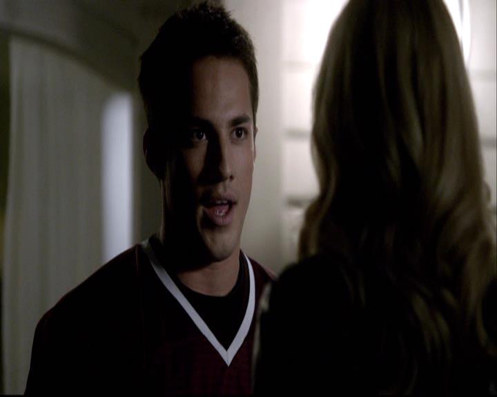 VampireDiariesWorld-dot-org_2x12TheDecent1583.jpg