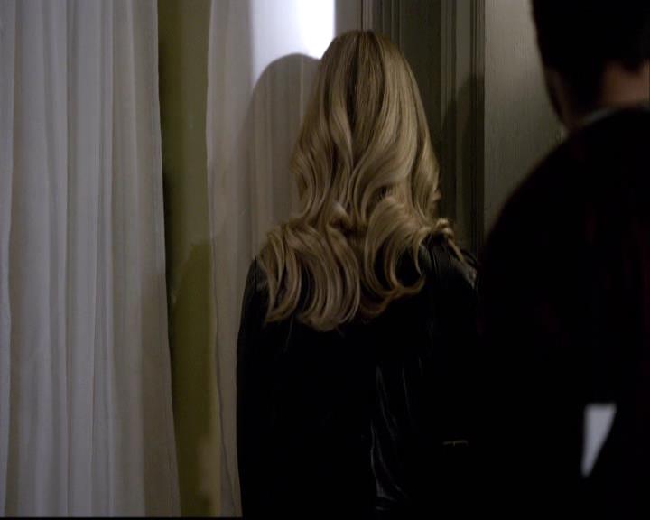 VampireDiariesWorld-dot-org_2x12TheDecent1616.jpg