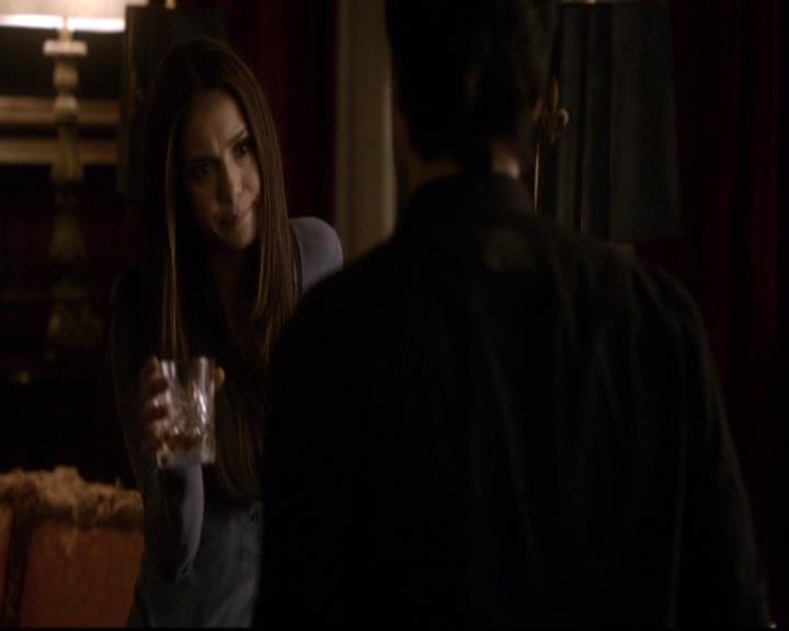 VampireDiariesWorld-dot-org_2x12TheDecent1999.jpg