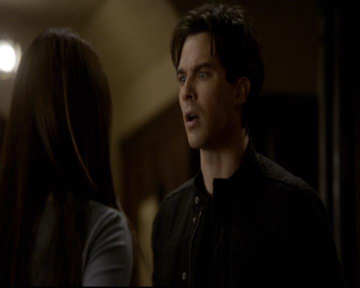 VampireDiariesWorld-dot-org_2x12TheDecent2001.jpg