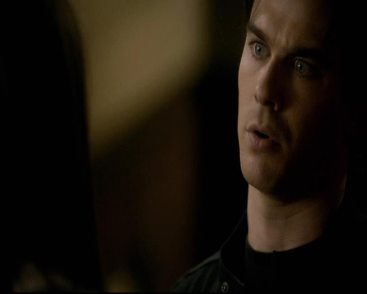 VampireDiariesWorld-dot-org_2x12TheDecent2051.jpg