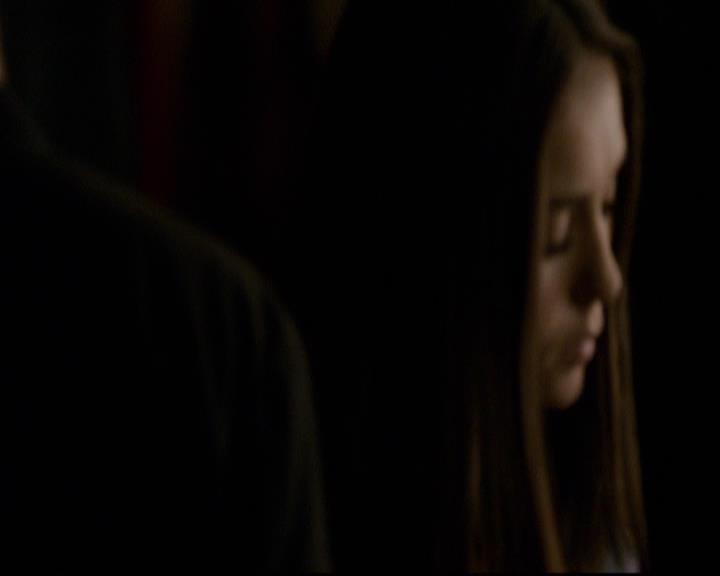 VampireDiariesWorld-dot-org_2x12TheDecent2057.jpg