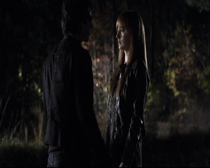 VampireDiariesWorld-dot-org_2x12TheDecent2193.jpg