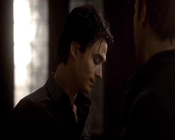 VampireDiariesWorld-dot-org_2x14CryingWolf0208.jpg